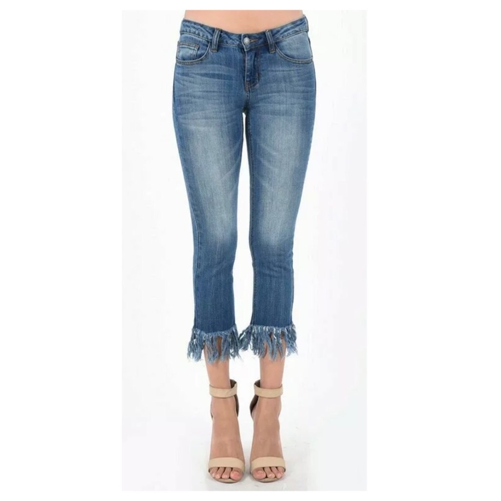 NWT Judy Blue Fringe Bottom Cropped Jeans Sz 3/26